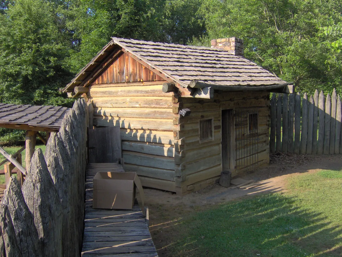 Reconstructed log palisade and cabin at Fort Watauga